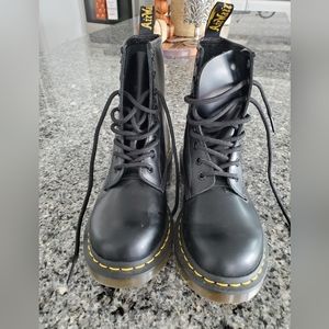 Dr Martens Docs black 38 7 nwot